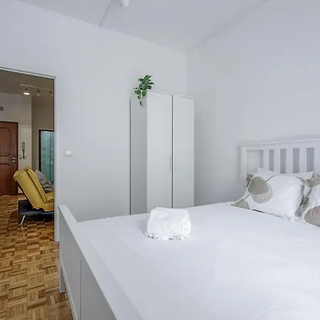 Travel & Live Alegria 248 Apartment
